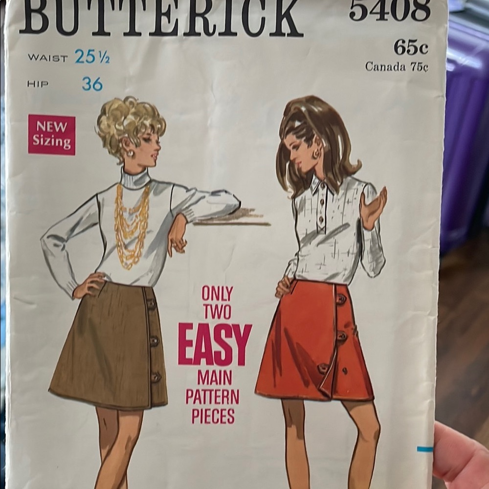 Assorted Vintage Sewing Patterns - Picture 4 of 8